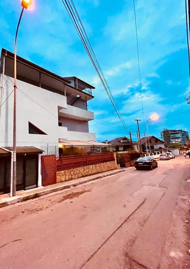 Hill Apartment 70 Tirana 0*,