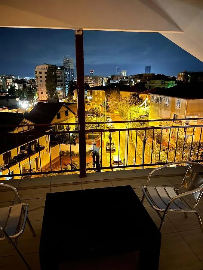 Hill Apartment 70 Tirana