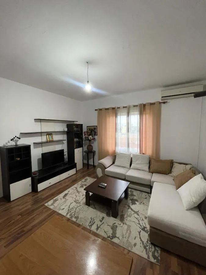Hill Apartment 70 Tirana Albanië
